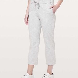 Stretch 7/8 Lululemon on the fly luxtreme crop pant 2 XS May fit 4